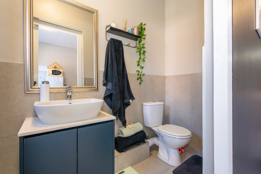 5 Bedroom Property for Sale in Myburgh Park Western Cape